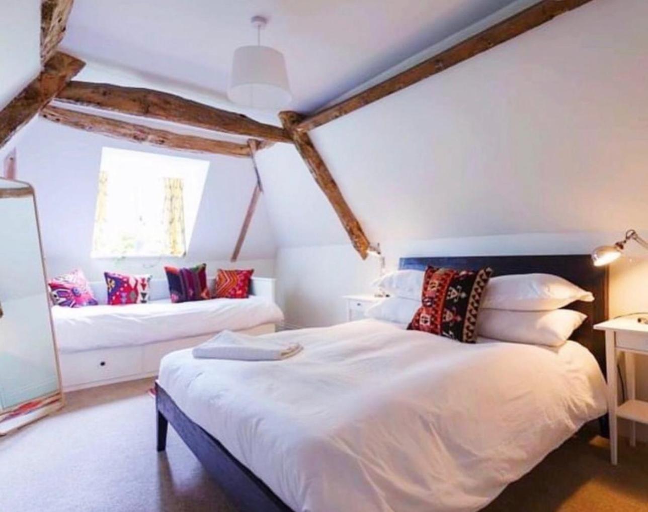 The Holford Arms Hotel Tetbury Exterior photo